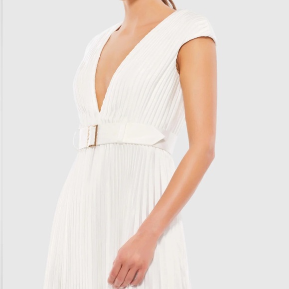 Mac Duggal White Pleated Dress - Picture 3 of 8
